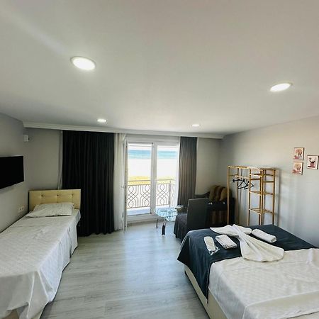 Holiday Beach Hotel Arnavutkoy Exteriör bild