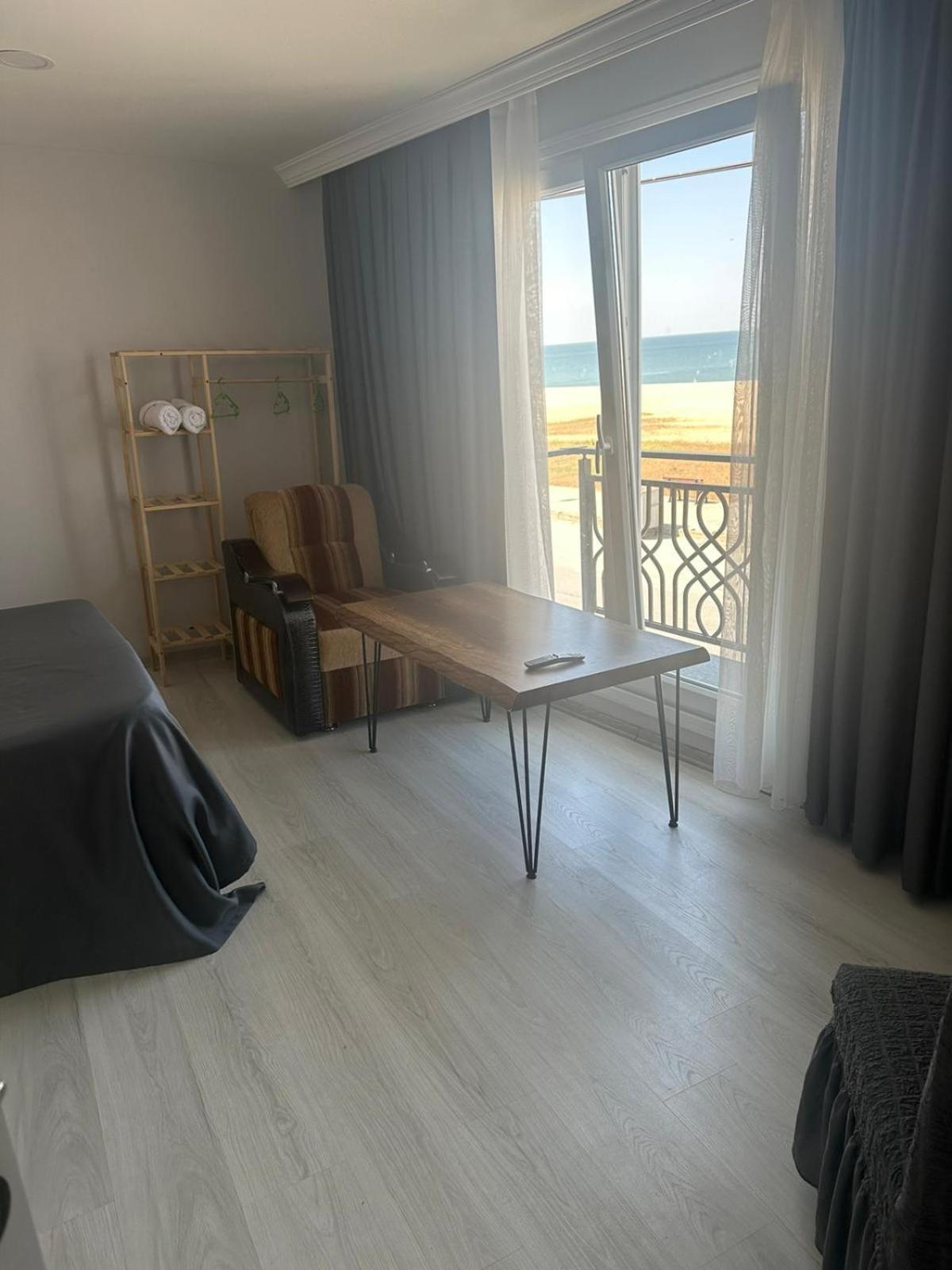 Holiday Beach Hotel Arnavutkoy Exteriör bild